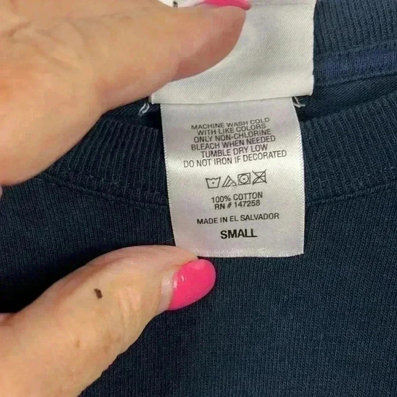 Simply Southern Black Tee Whimsy Colorful Crew Neck Pullover Blue Floral Size S - Picture 7 of 10